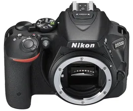 Nikon D5500 Kit 18-140mm VR, Black цифровая зеркальная фотокамера