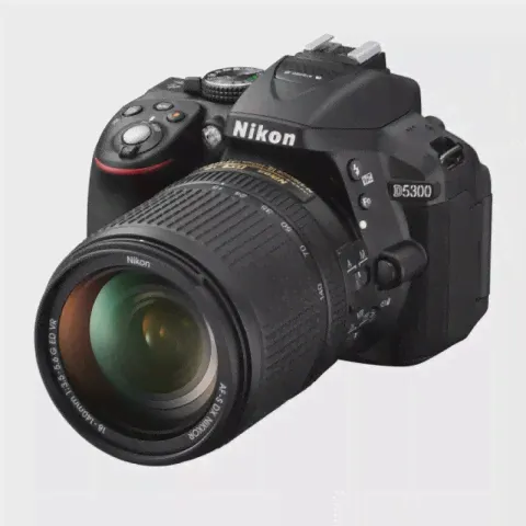 Зеркальный фотоаппарат Nikon D5300 Kit 18-140 VR