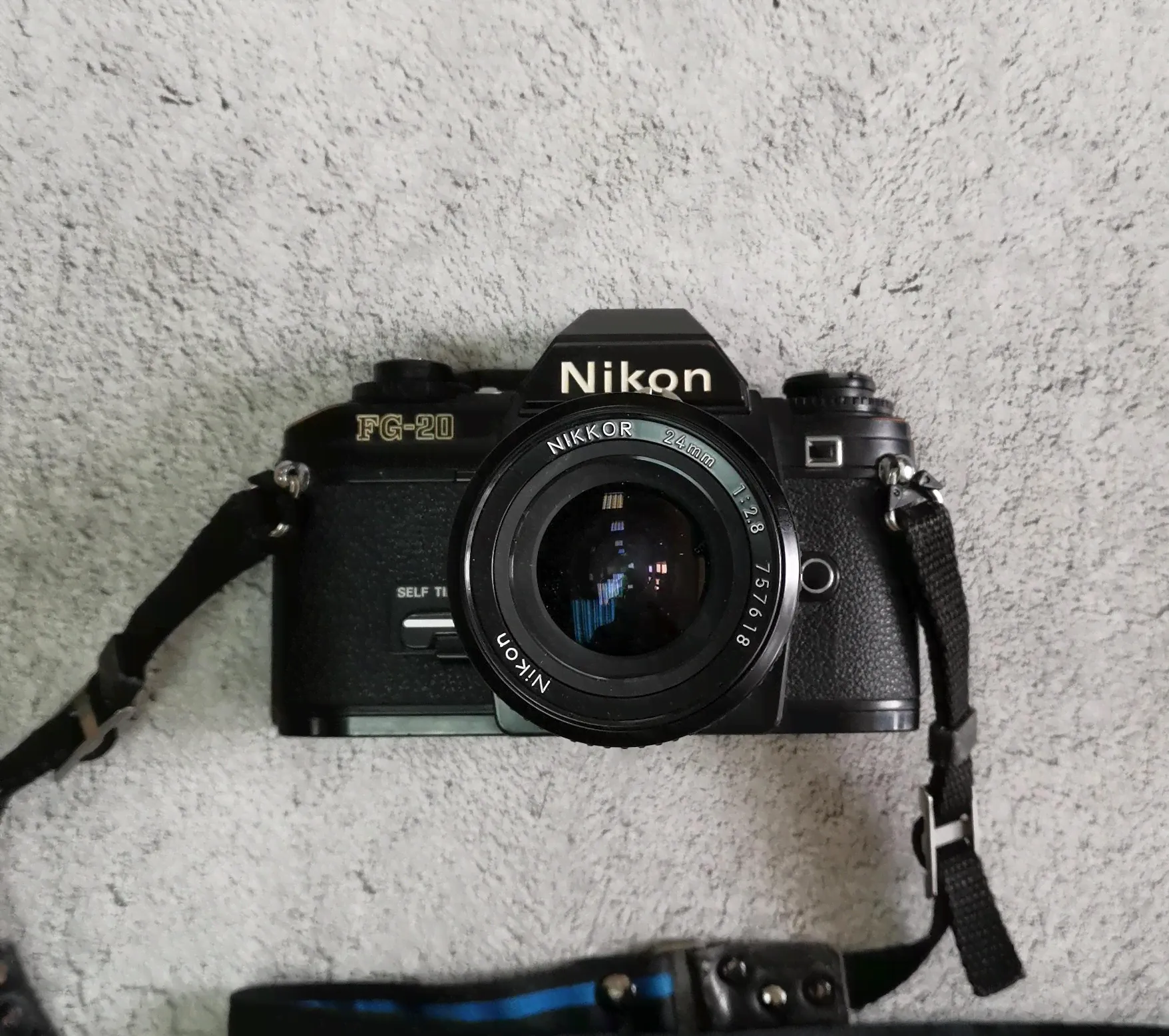Nikon FG-20 - nikon nikkor 24mm 1:2.8-0