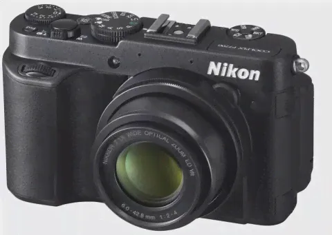 Цифровая фотокамера Nikon Coolpix P7700