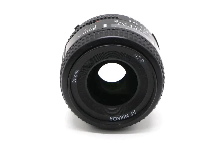 Nikon 35mm f/2D AF Nikkor-1