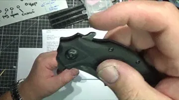 Нож Carambit и набухшие резинки Nikon