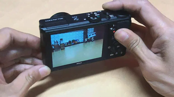 Nikon COOLPIX P330 Power & Zoom