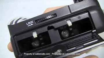 Empuñadura Aputure Battery Grip para Nikon® D3100 distribuido por CABLEMATIC ®