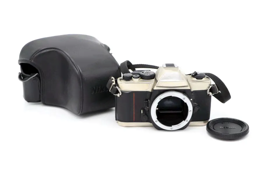 Nikon FM10 body (Japan, 1995)